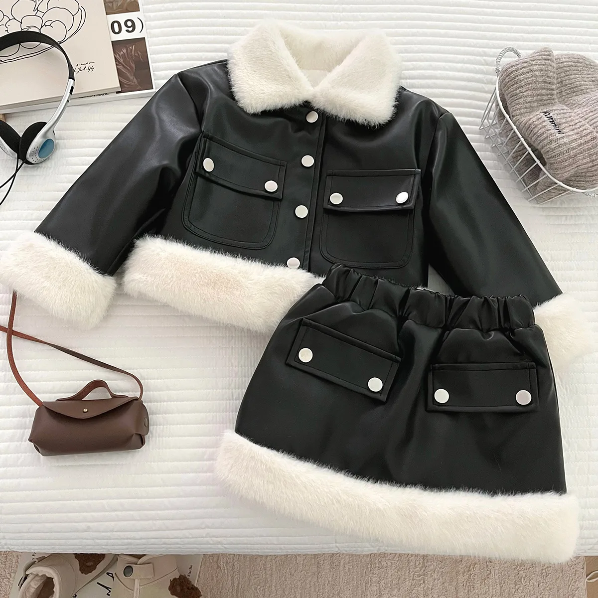 

Girls Dress Clothes Sets Winter Children Leather Jackets Skirts 2pcs Thick Velvet Suit For Baby Fur Warm Outfits Kids Coats Set