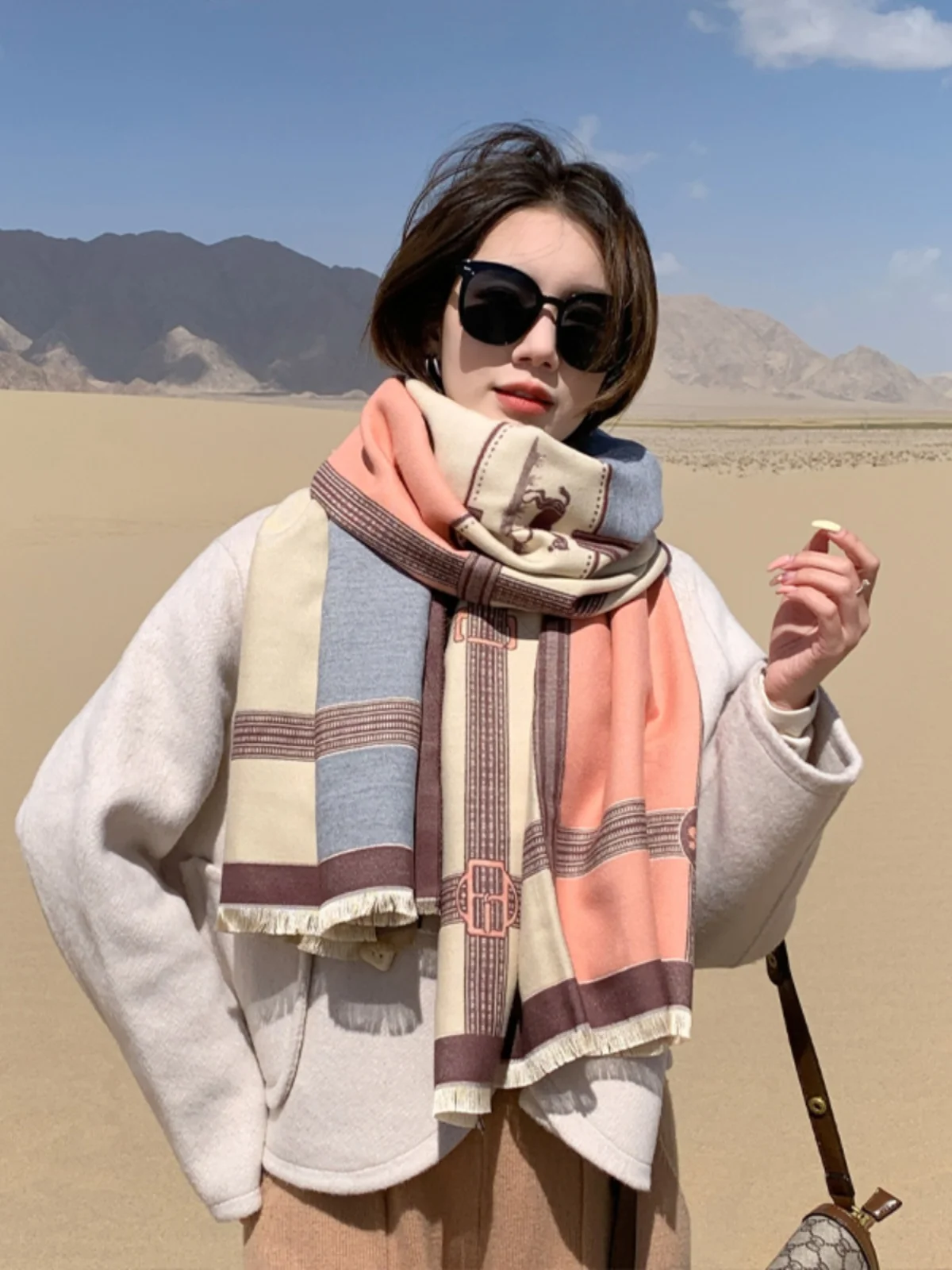 

Elegant Fashion Chain Buckle Double Sides Scarf Shawl Long Thick Soft Imitate Cashmere Neckerchief Autumn Winter Women Cape