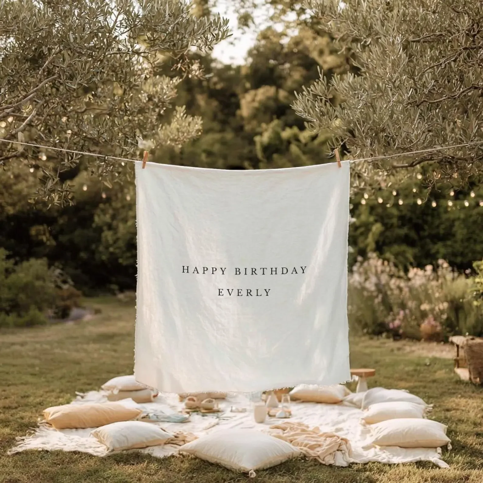 Bannière d'anniversaire personnalisée en lin, drapeau avec nom sur mesure, toile de fond en tissu lavable pour pique-nique en extérieur, décoration de premier anniversaire