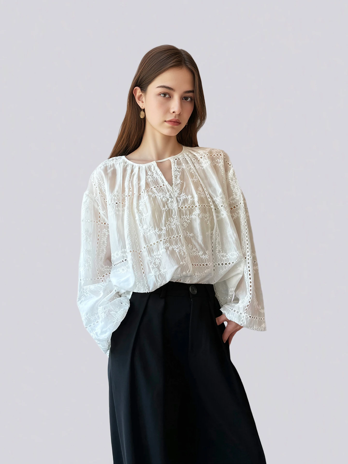

ANGJIA Women's Ele Long Sve Lace Embroidery Hollow out irt Simple Sle French Sle Loose Fit round Ne Top