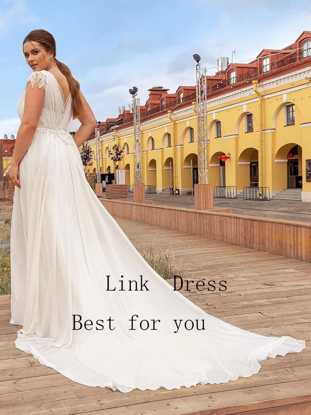 Customized V Neck Wedding Dresses Short Sleeve Empire Plus Size Court Train Bridal Gowns Lace New Robe De Mariée Button Back