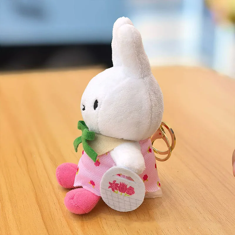 2025 Miffy pendentif Kawaii dessin animé Mini peluche porte-clés étudiant sac à dos pendentif voiture porte-clés ornement cadeau pour enfants