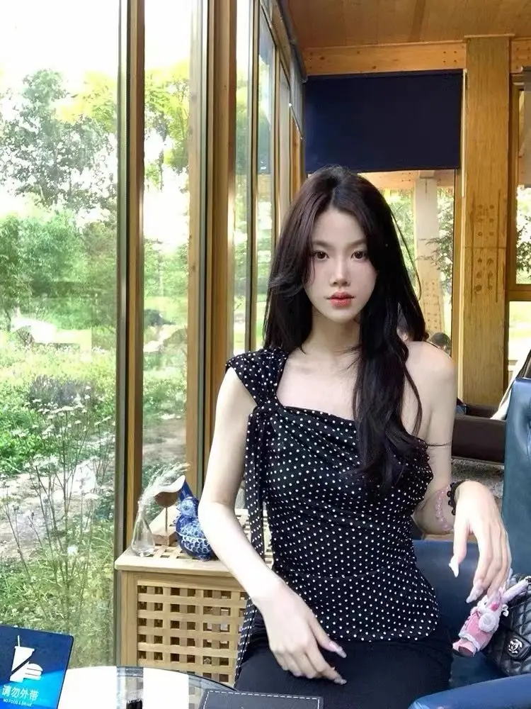 달콤한 티셔츠 섹시한 자르기 탑 여성 그래픽 기울어 진 어깨 옷 폴카 도트 카와이 streetwear 슬림 미적 2000 년대 티셔츠