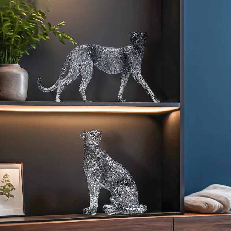 

Creative Animal Figurine Cheetah Sculpture Transparent Resin model Living Room Bedroom Office Desktop Statue Modern Home Decor