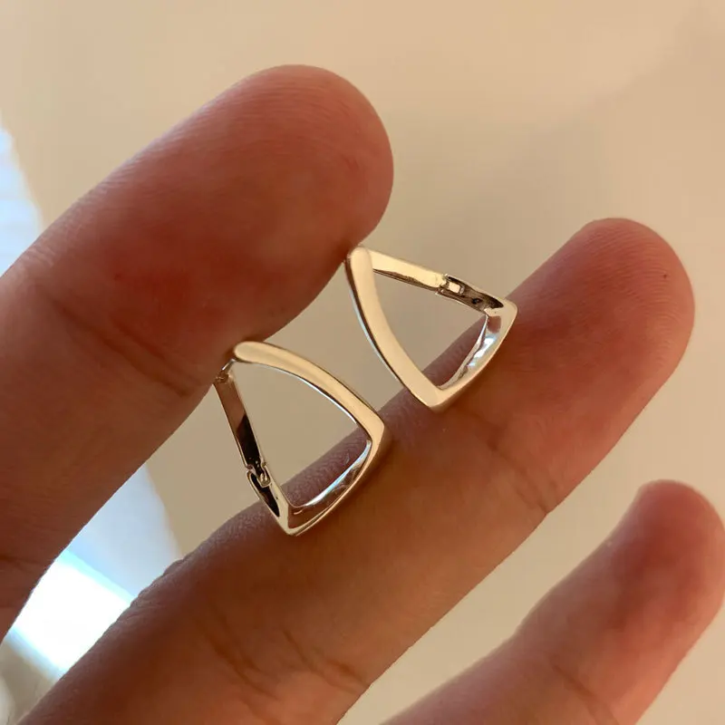 

Серьги из стерлингового серебра 925 пробы с геометрическим узором для женщин, свадебные пирсинг, роскошное качество, хромированные элегантные ювелирные изделия, тренд 2025, деньги 925