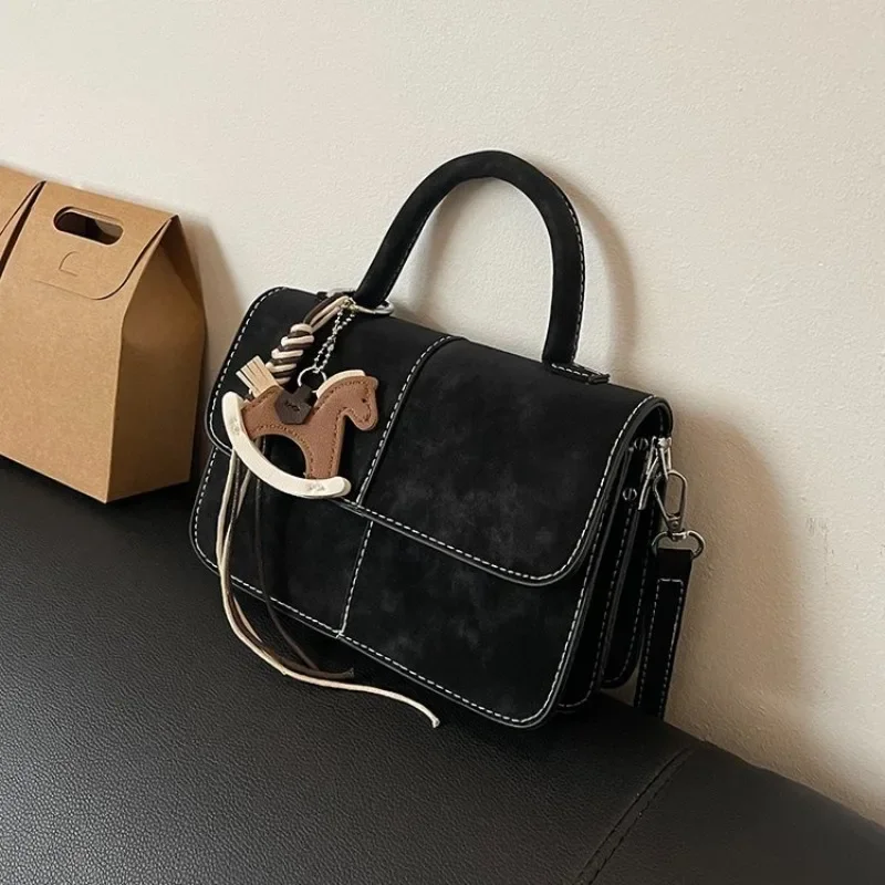 

Handbags Women's Everyday Carry In Premium Leather Lightweight Design With Multiple Pockets Ideal For Busy Lifestyle