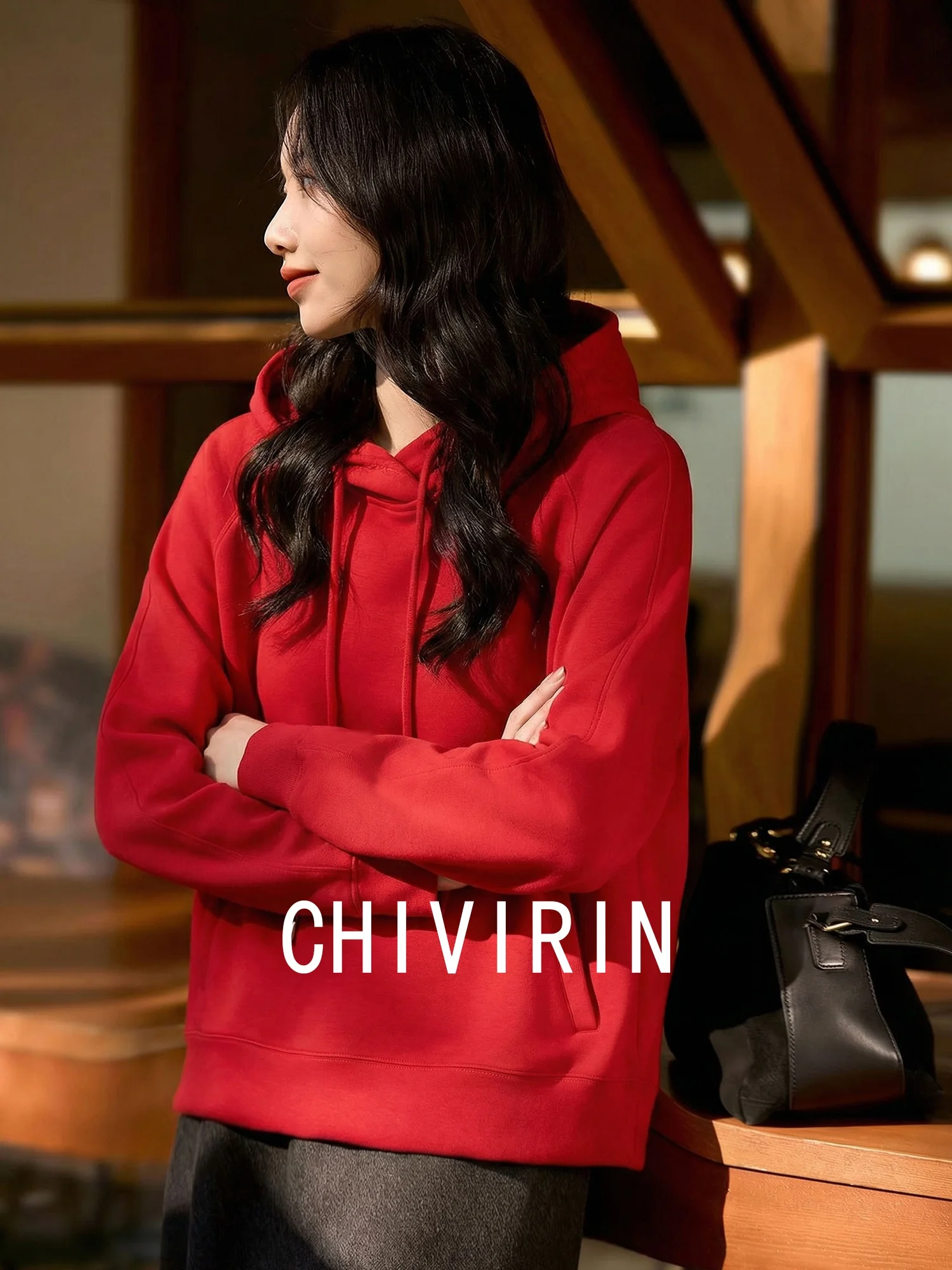 

Красная толстовка оверсайз Chivirin для женщин, повседневная, с длинными рукавами, новогодняя, модная, свободного кроя, удобная, из смесового хлопка