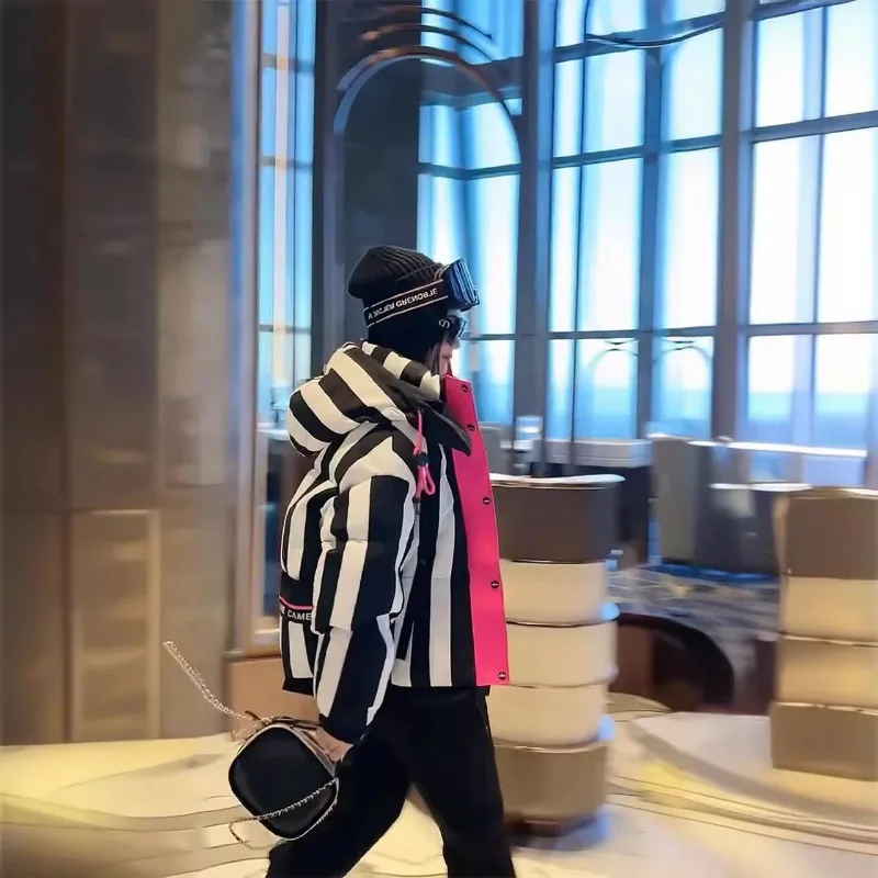 Piumino invernale da donna Piumino corto con cappuccio a righe Piumini Capispalla moda Comoda giacca calda da donna