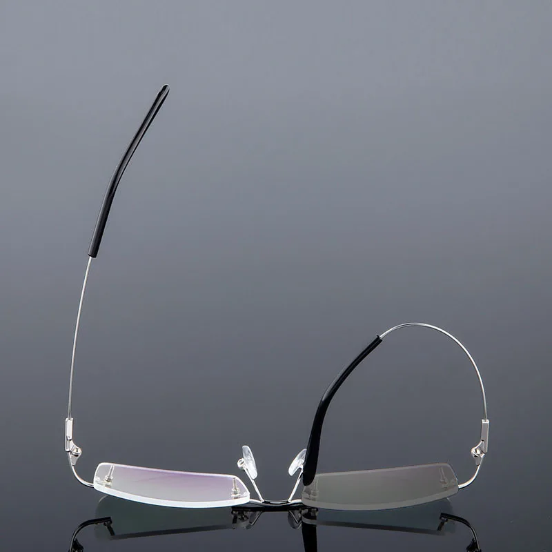 Grenzenlose photochrome Lesebrille für Männer und Frauen, Memory-Titanlegierung, Presbyopie-Brille, Outdoor, drehen Sie grau unter Sonnenlicht – Detail 4