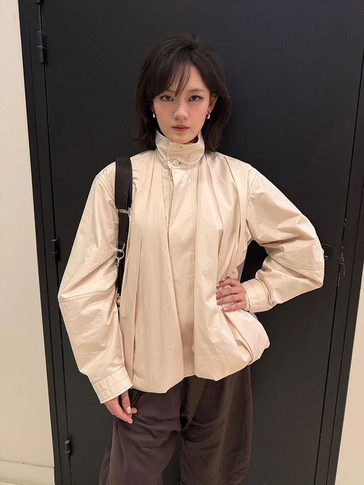 Autumn/Winter 2026 New Lantern-Sleeve Stand-Collar Jacket – Women's Pleated Coat with a Sculptural Silhouette