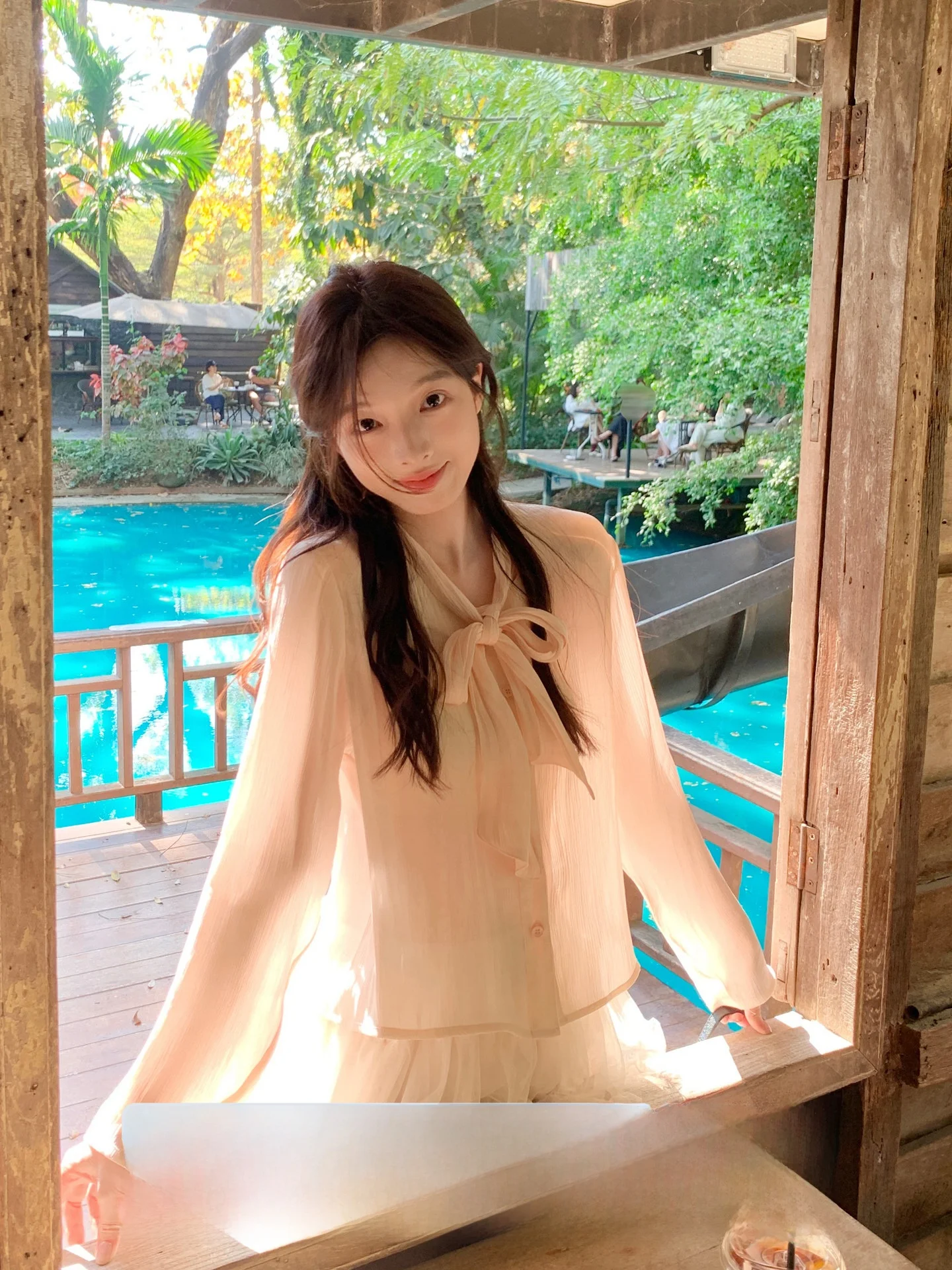 

Розовый текстурированный топ с длинными рукавами в корейском стиле, свободного кроя, с узлом, для весны 2026 от CHEESEBUNNY