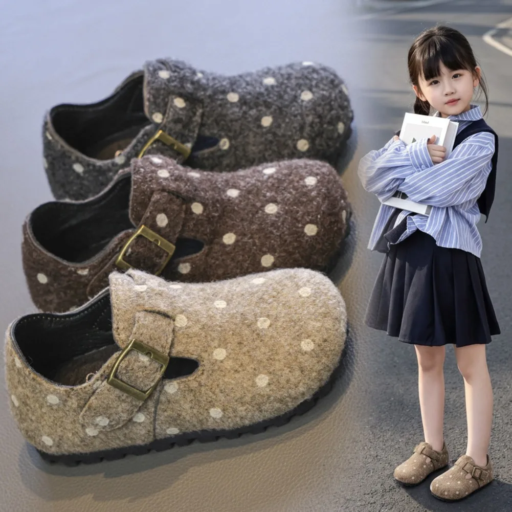 2026 New Children Flat Shoes Polka Dot Retro Buckle Girls Shoes Strap Closed Toe Shoes Casual Daily Walking Girls Shoes