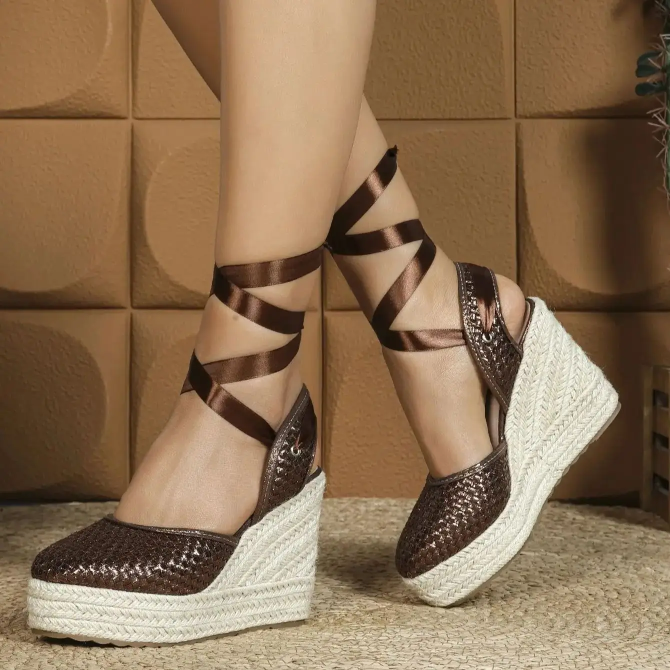 LIHUAMAO Sandalias espardilles marrones, zapatos de tacón con cuña, punta redonda, correa en el tobillo, estilo bohemio informal para la playa