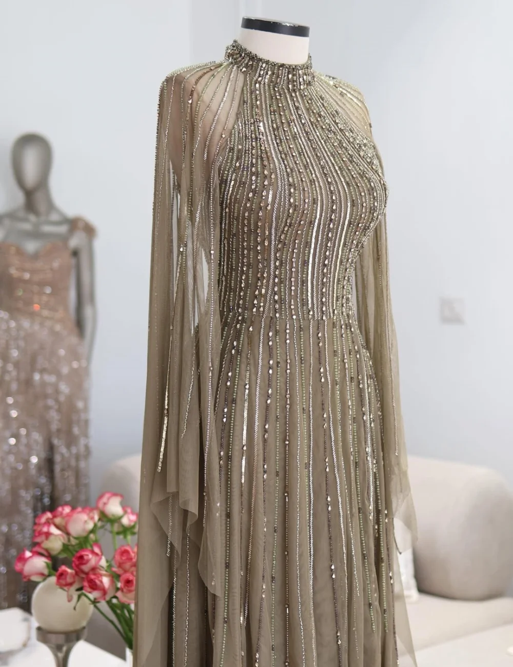 Maßgeschneiderte formelle Chiffon-Kleider mit Paillettenmuster, A-Linie, Juwelenbesatz, lange Promi-Kleider für besondere Anlässe, modische Pastrol-Kleider