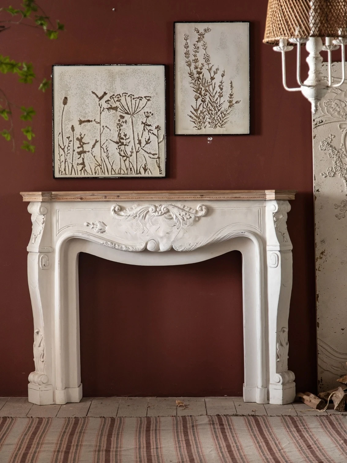 

Vintage French court simulation fireplace Solid wood old carved Xuanguantai aisle fireplace