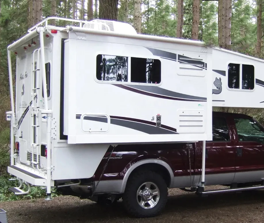 Electric Caravan RV Truck Stabilizer Lifting Jacks Camper Rolling Leveling Jacks With Controller Remote - Image 2