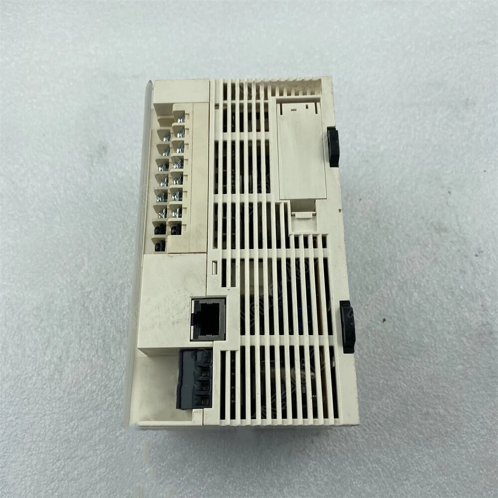 USED TM218LDA16DRN  In the warehouse fast shipping