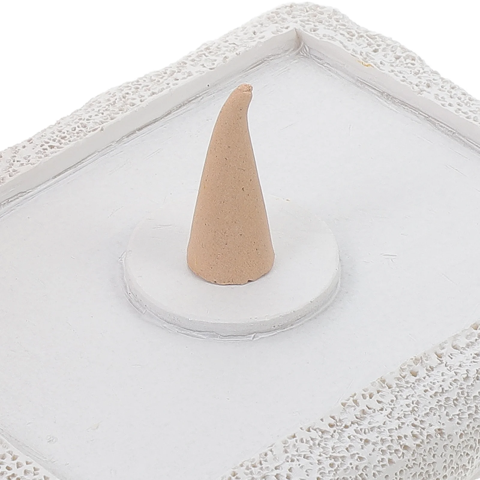 

1 Set Gingerbread Shaped Resin Incense Burner Holiday Home Decor Aroma Stick Holder Indoor Ornament Cone Censer Tabletop