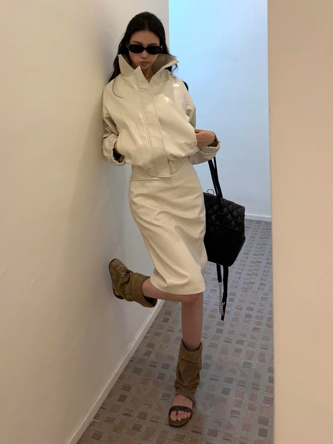 Minimalist White Jacket And Skirt Set for Women Autumn 2026 Elegant Dry Business Collar Outerwear Half Skirt Two Piece Set