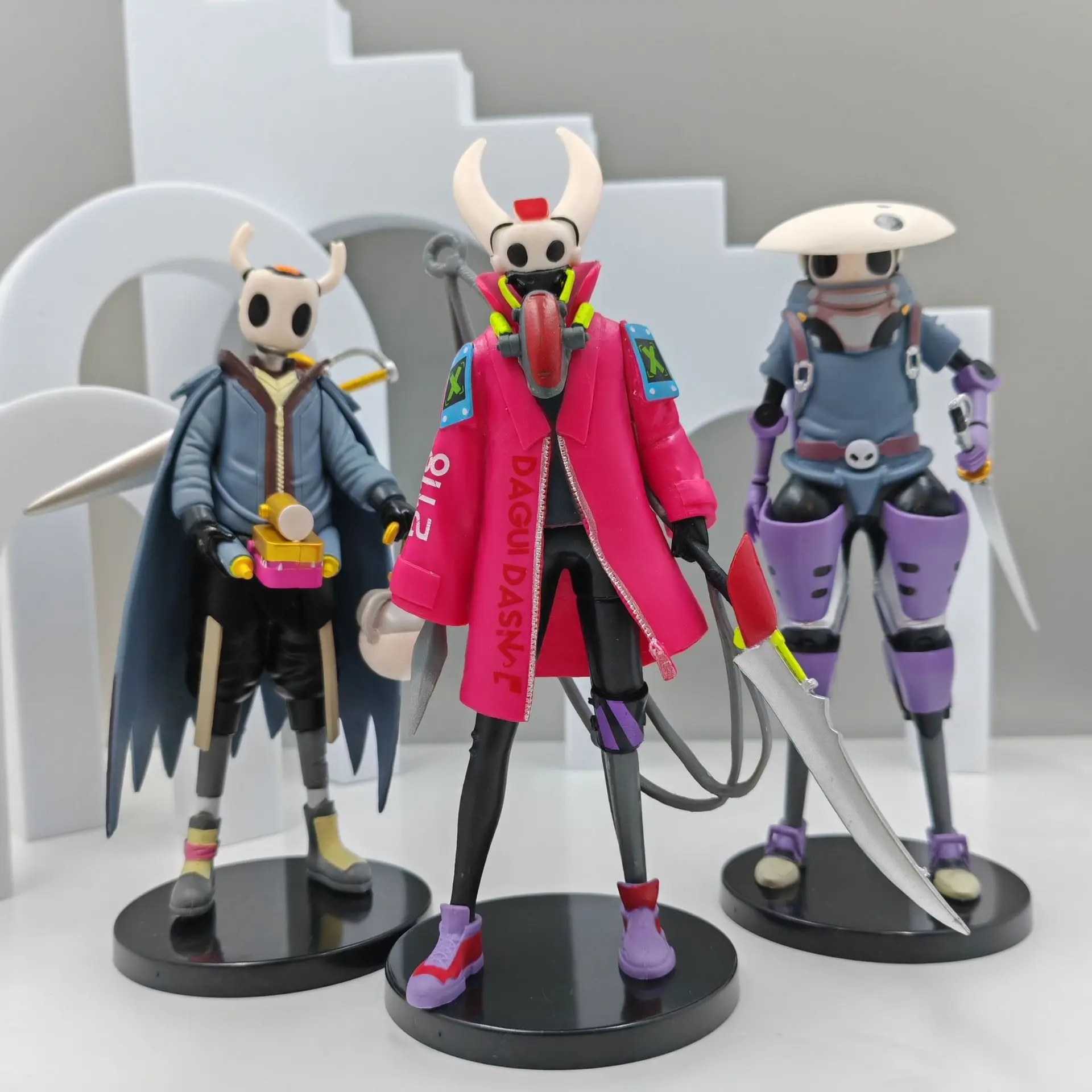 18ซม.อะนิเมะเกมHollow Knightรูปเสื้อผ้าอินเทรนด์Verของเล่นตุ๊กตาเดสก์ท็อปเครื่องประดับAction Figure PVC