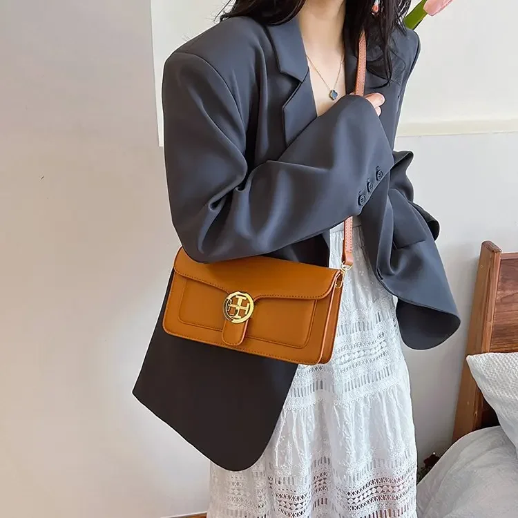 Bolso cuadrado de color brillante 2025 para mujer, bolso de hombro con solapa de cuero vegano, bandolera para el trabajo y el fin de semana