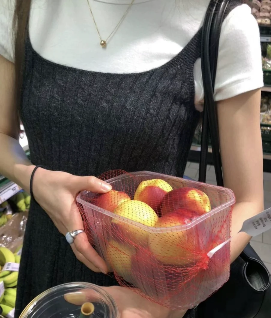 Vestido Versátil de Tricô Retro Outono Inverno Ounce2025, Camada Base Fena, Decote Redondo, Sem Mangas, Vestido em A