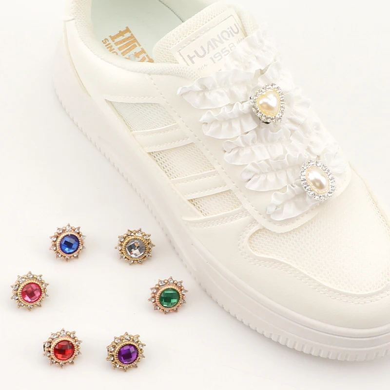 

Creative Rhinestone Pearl Shoelaces Clips Decoration Shoe Charms Decorative Shoe Clips Gem Accessories for Sneakers Casual Shoes