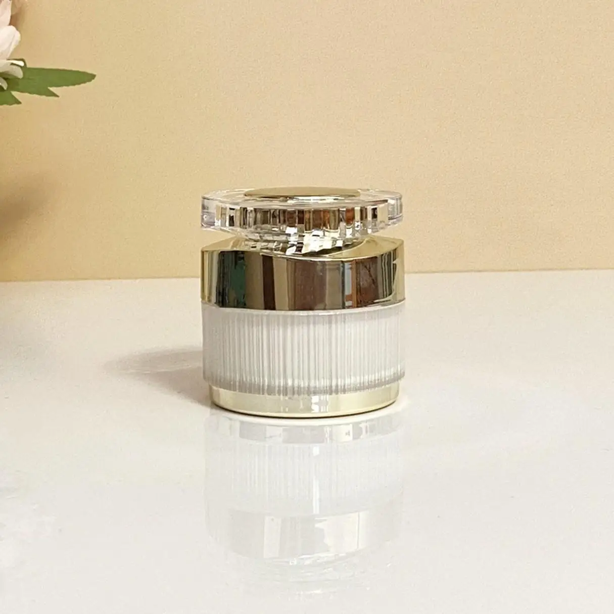 Empty Refillable Bottles High Quality 30/50/100ml Pearl White Acrylic Jar Cosmetic Bottle Portable Cream Lotion Jar Pump Bottle