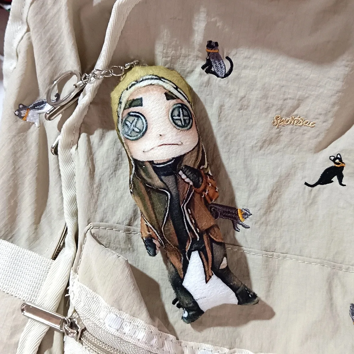 شخصية خامسة نسخة Q تأثيري لطيف صرير دمية قلادة لوكارلا فريق عضو أفخم دمية