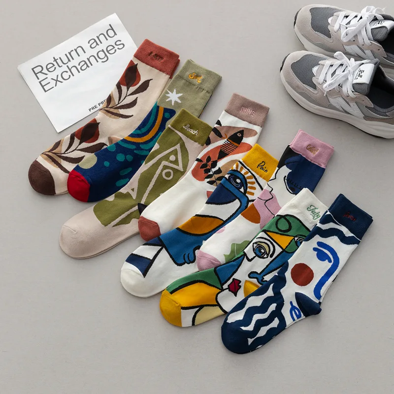 Personality tide socks fashion ins trend graffiti sports couple socks in the tube letter embroidery cotton socks