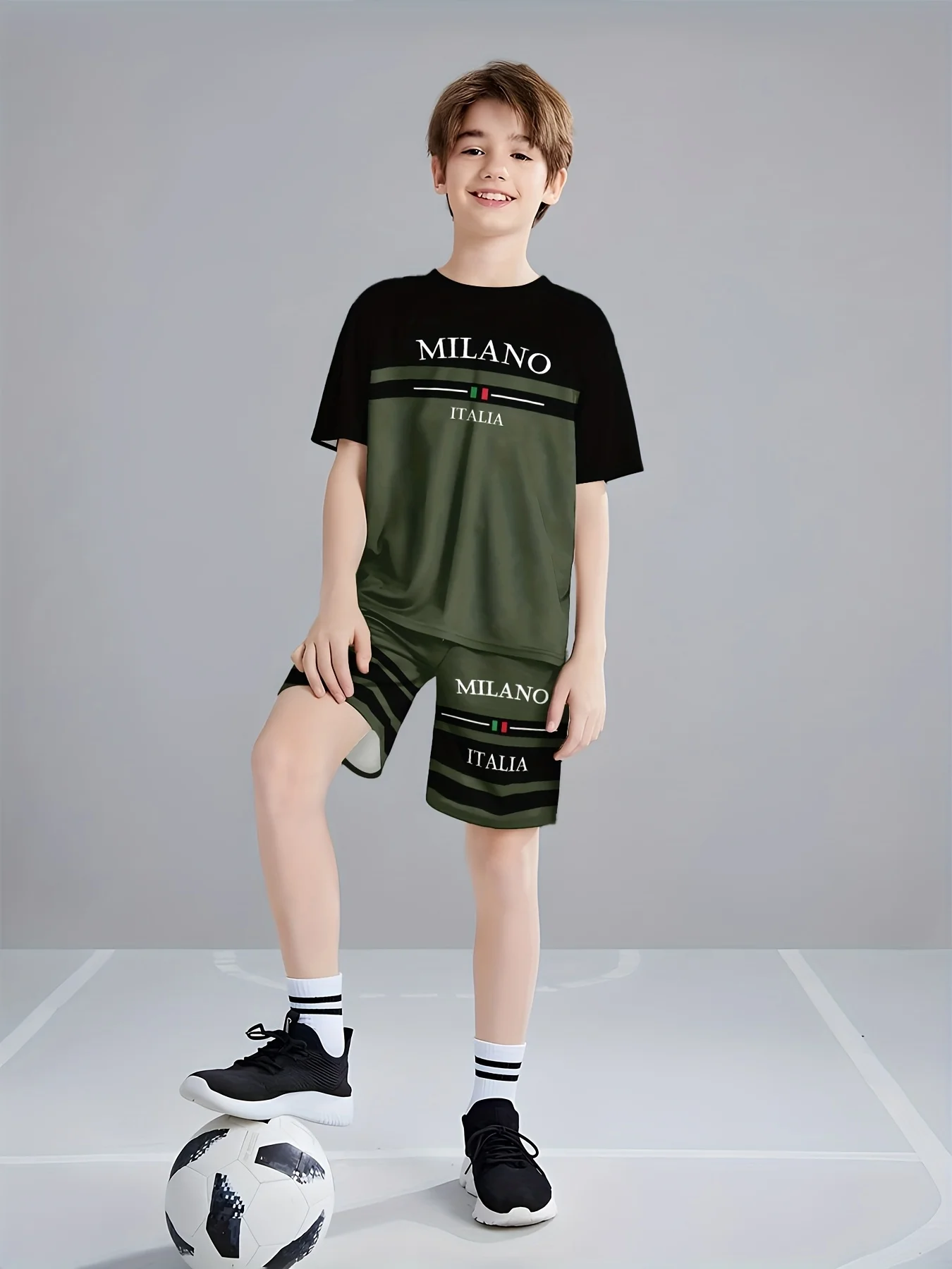 Fashion Summer 2025 Two Piece Set of Shirt and Shorts Round Neck T-shirt and Shorts Polyester Men's Casual Sports Suit