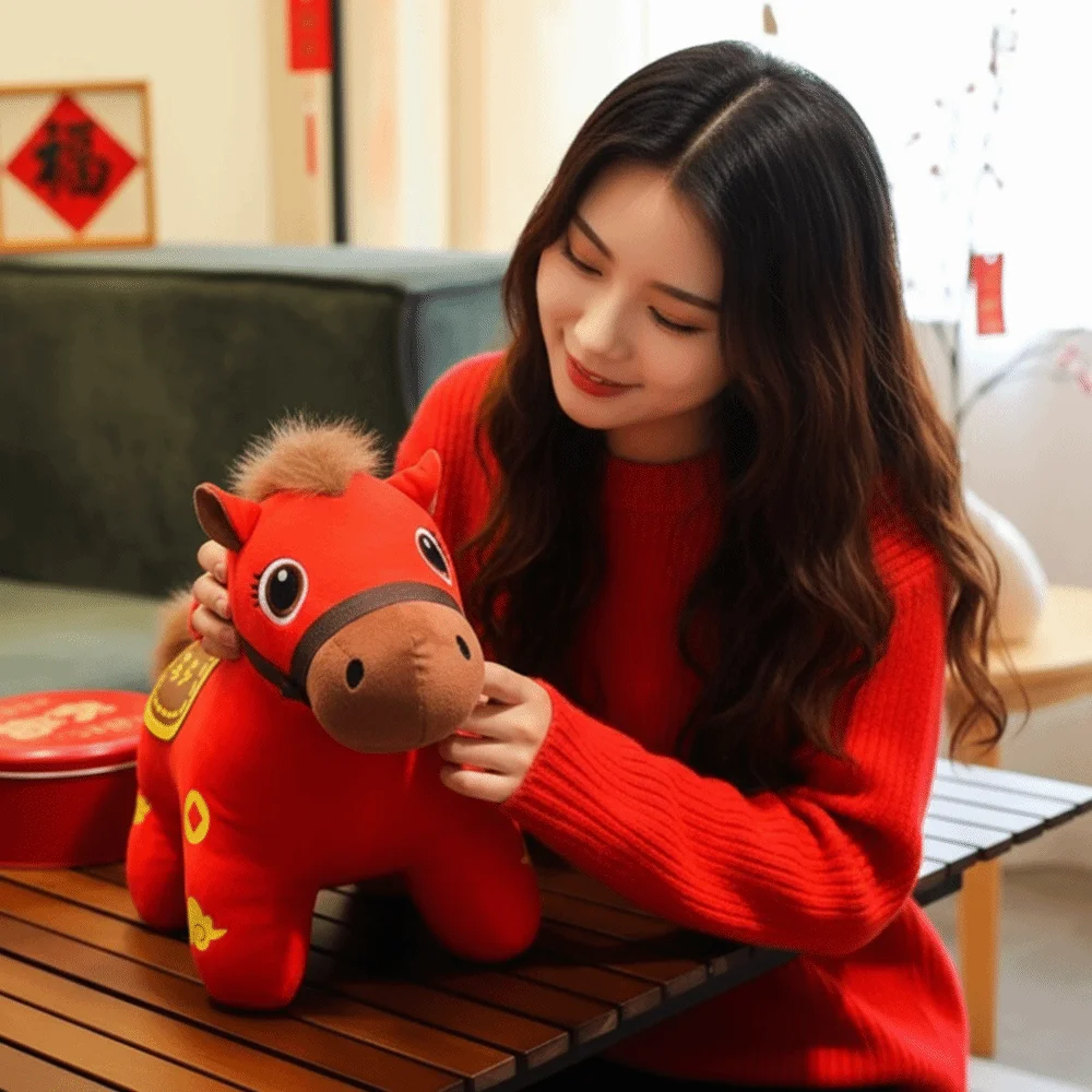 

National Style Red Horse 2026 Horse Year Letter Print Cartoon Horse Decorative Realistic Zodiac Pony Figurine Home Decor