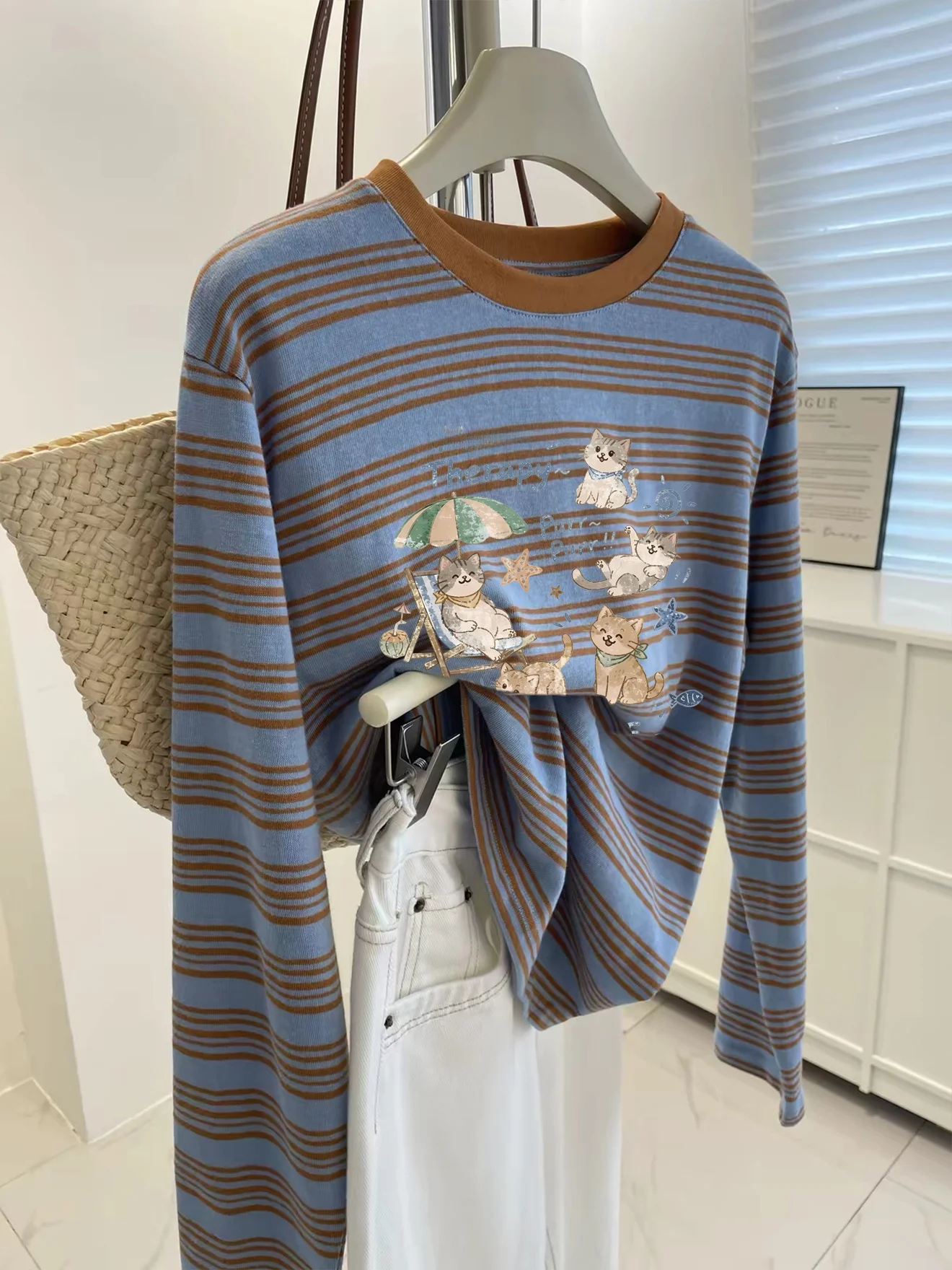 Loose Fit Women's Long Sleeve round Neck T-Shirt Casual Basic Top White Enhancing Blue Stripes Design Autumn Season Fashion