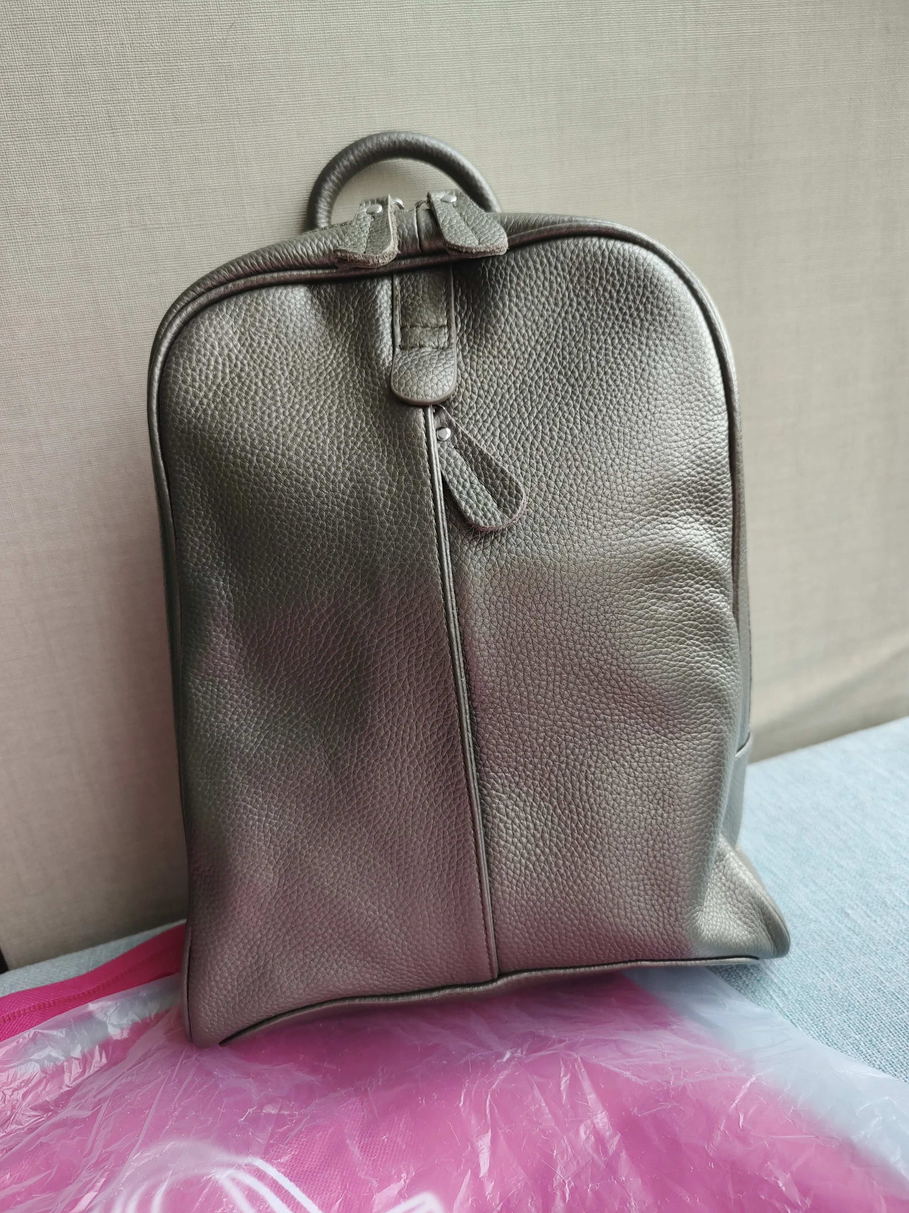 Zency Damen-Rucksack aus 100% Echtleder, Modischer Bronze-Rucksack mit Großer Kapazität und Vielen Taschen, Einfacher Tagesrucksack für die Arbeit – Detail 7