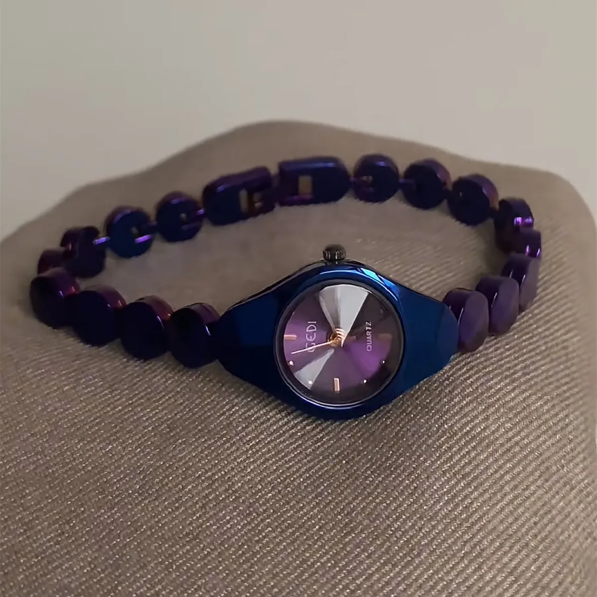 

NewLuxuryWomen'S Watch With ASophisticated And ExquisiteBraceletA Fashionable And Luxurious Timepiece For WomenPerfect As A Gift