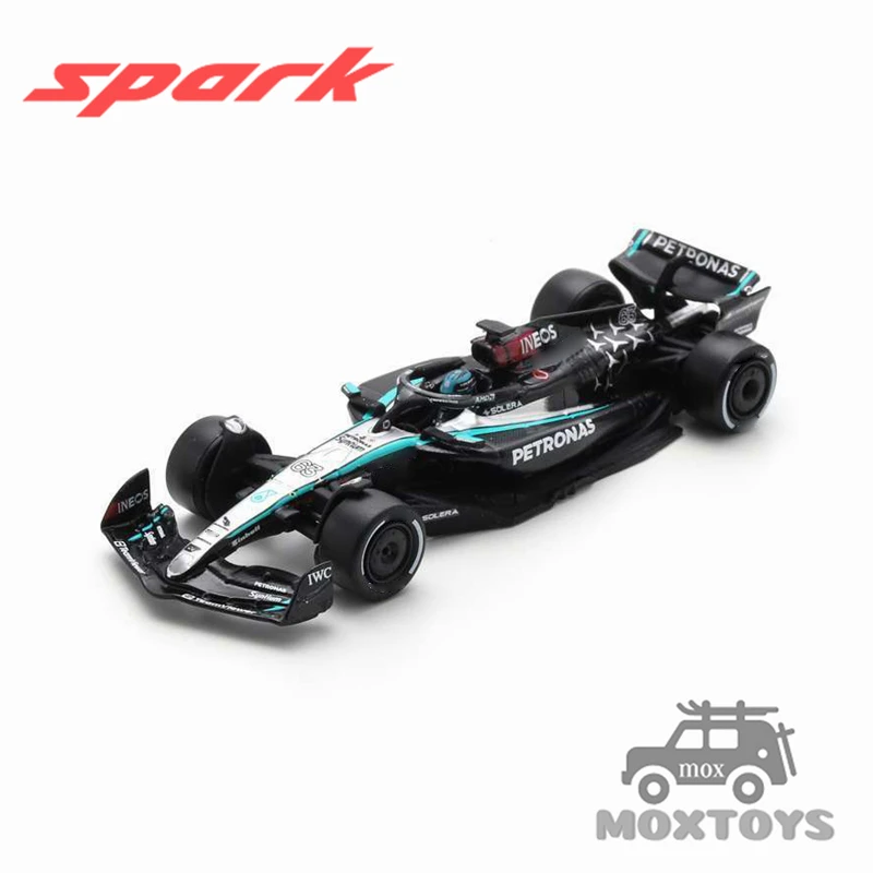 スパーク-ダイキャストモデルカー,1:64 MB,ペトロナスf1チーム,パフォーマンス,w15 e,gp 2024,ジョージ,スコット,ペイント