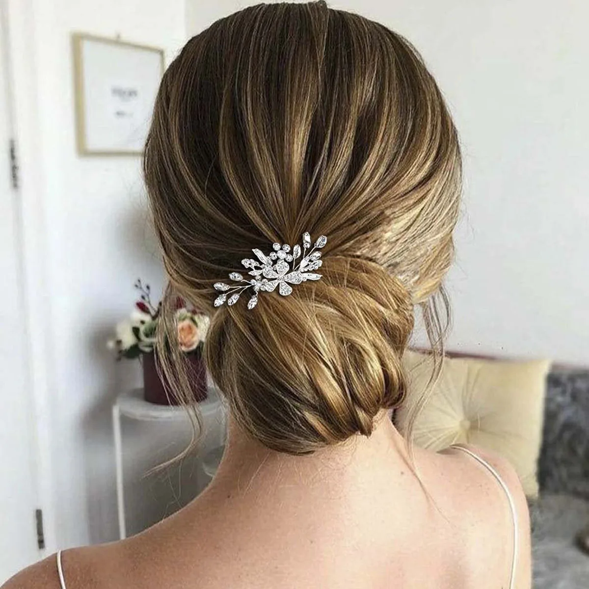 Exquisite Shiny Rhinestones Bridal Head Jewelry Comb White Wedding Hair Comb Handmade Women\'s Jewelry Accessories Banquet