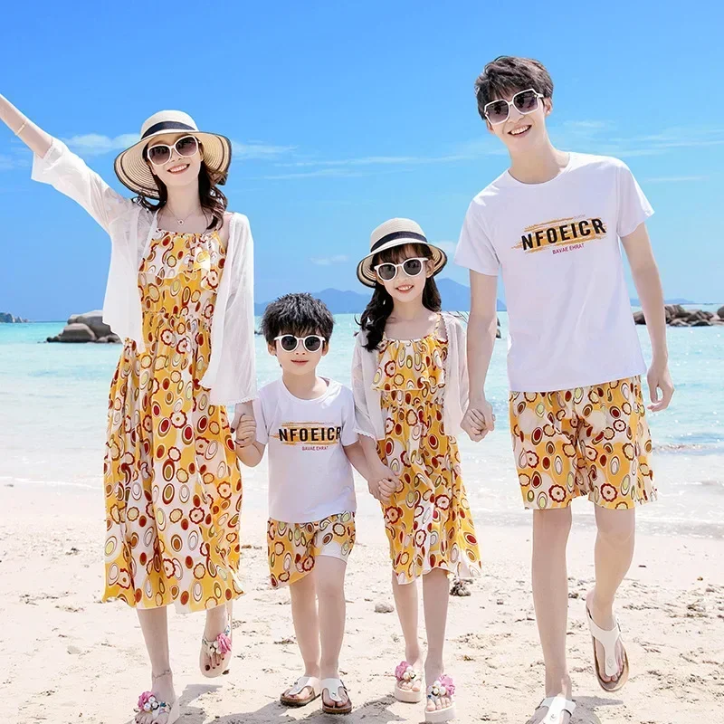 Vacation Look Family Matching Beach Couple Clothing Parent-child Resort Clothes Korean Mom Daughter Dress Dad Son Outfits Sets