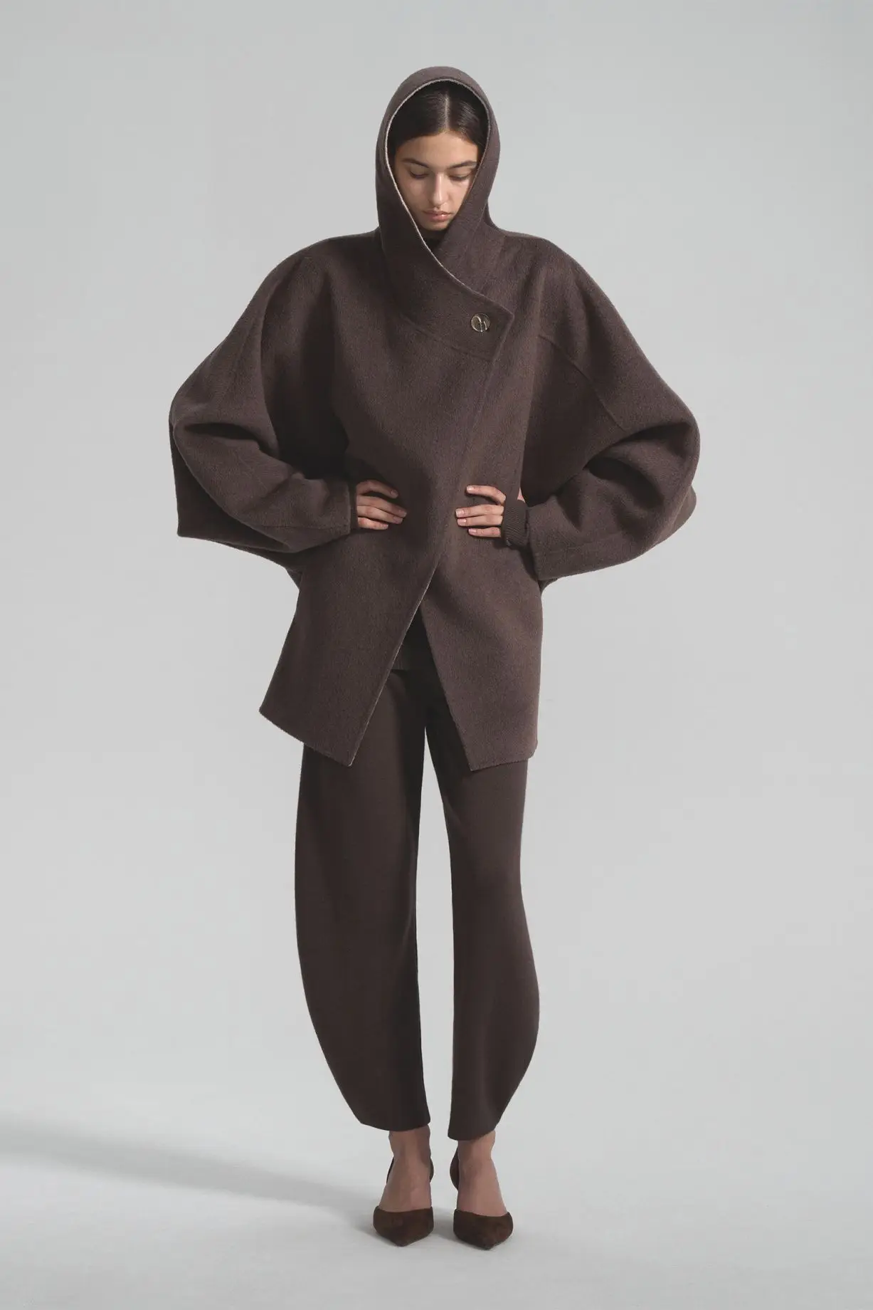 Laur Women Hooded Cape Coat, Oversized Batwing Loose Fit Warm Wool Blend Poncho Outerwear for Autumn Winter 2026