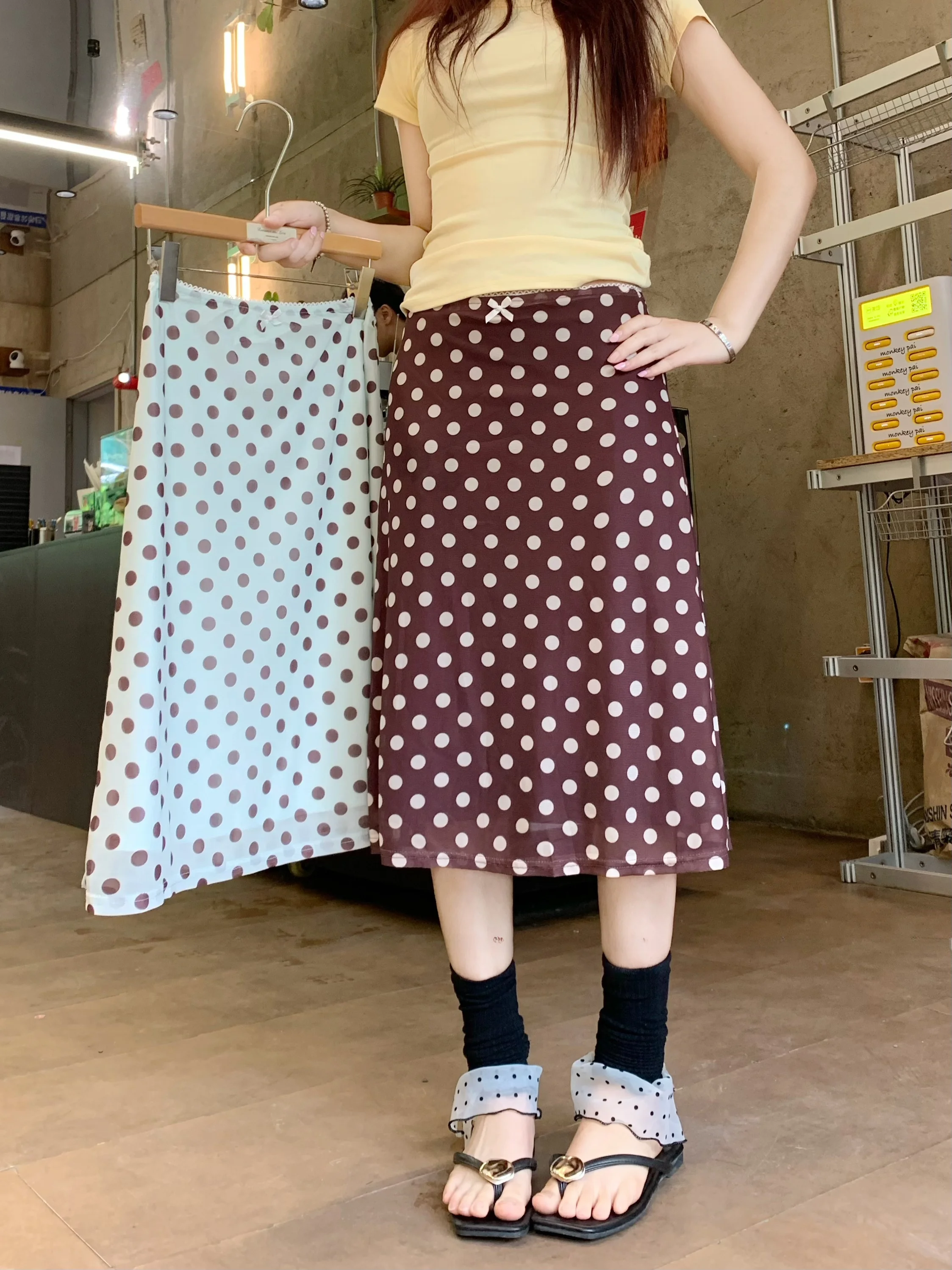 

Kumikumi Stylish Polka Dot High Waist A-Line Skirt Women's Summer Versatile Slimming Skirt Korean Style Silk Fabric