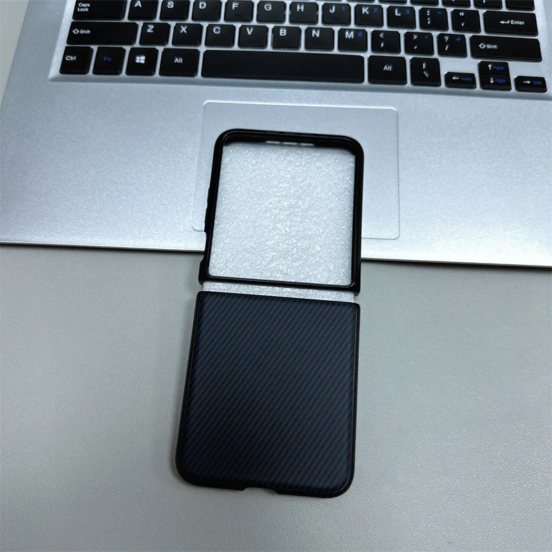 Case for Motorola Razr 60 Ultra 50 Ultra 2025 Razr+ 2024 60 Pro Magnetic Carbon Fiber Pattern Hard Mobile Phone Case Cover