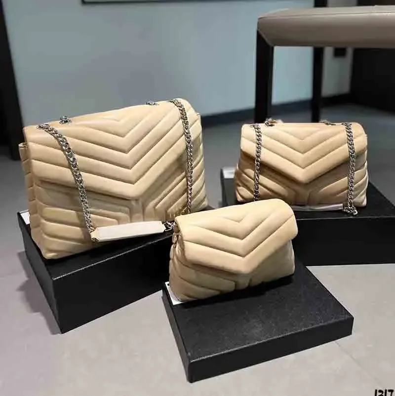 

Women's Puffy Quilted Shoulder Bag Designer Soft Lambskin LeatherLarge Crossbody Bag Purse Chain Strap Luxury Handbag Three Size