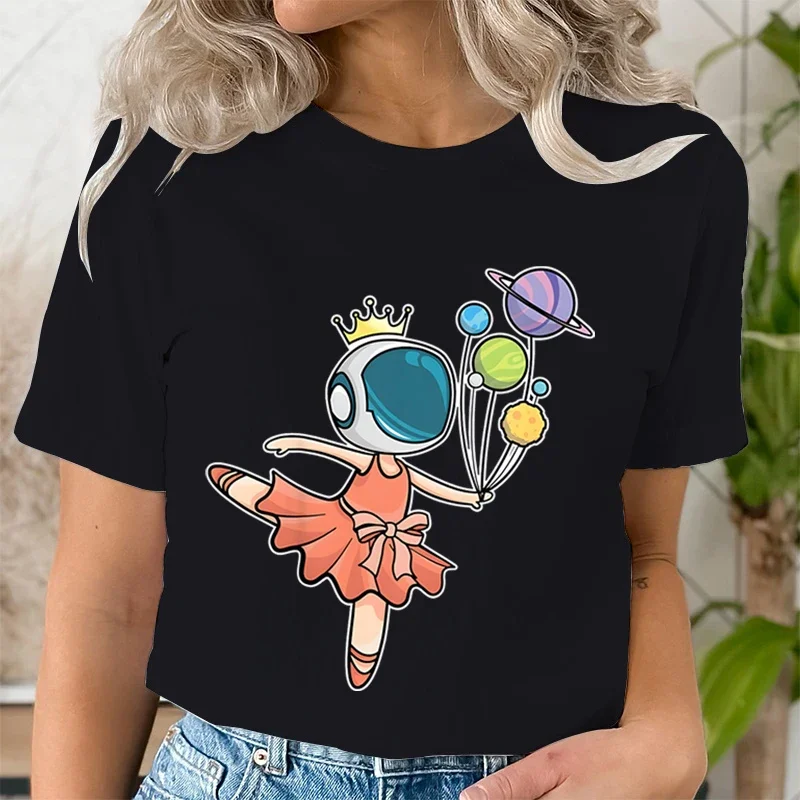 Cute Astronaut Wome…