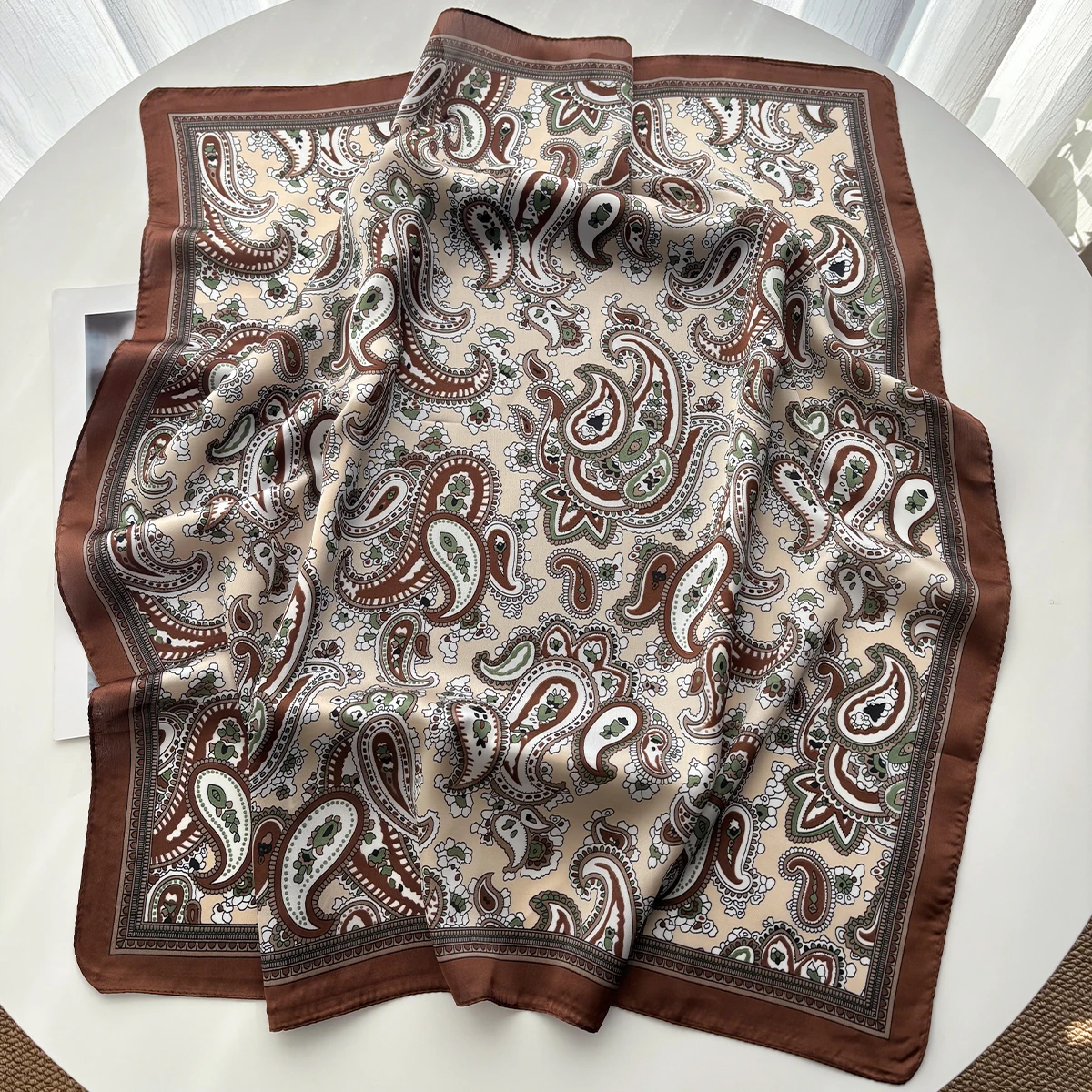Dame Mode Paisley Schal Seide Gefühl Quadratisches Halstuch Bandana für Frauen Schal Schals Wrap Kopftuch Haarband Krawatten – Detail 15
