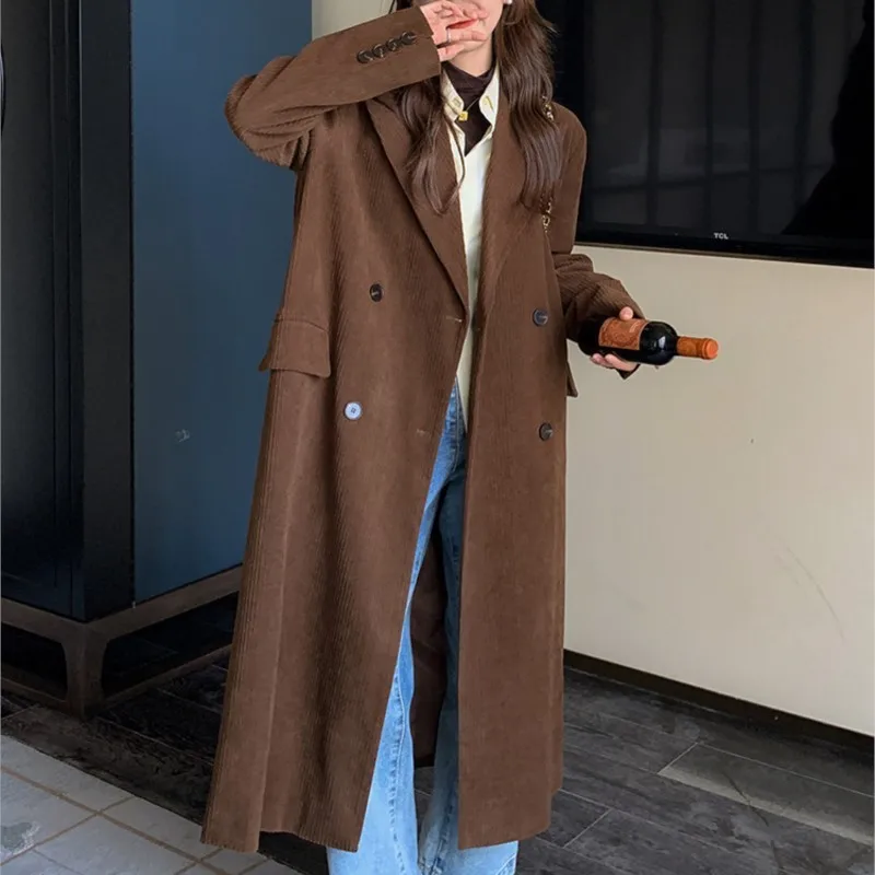 

Новый дизайн женского длинного вельветового плаща до колен.