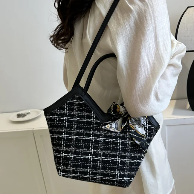 Women Thick Woolen Satchel Luxury Brands Designer Top-Handle Bags 2023 Ladies Checkered Fashion Tote Handbag Trend Crossbody Bag