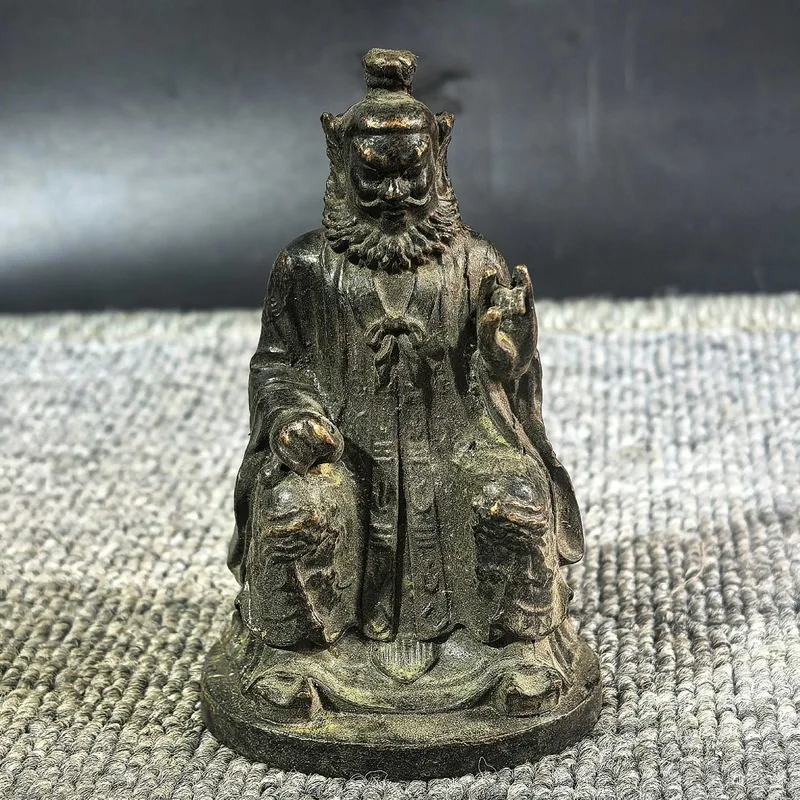 Antique-style decorative items, vintage collectibles, miscellaneous antiques, brass Buddha statues, desktop bronze crafts