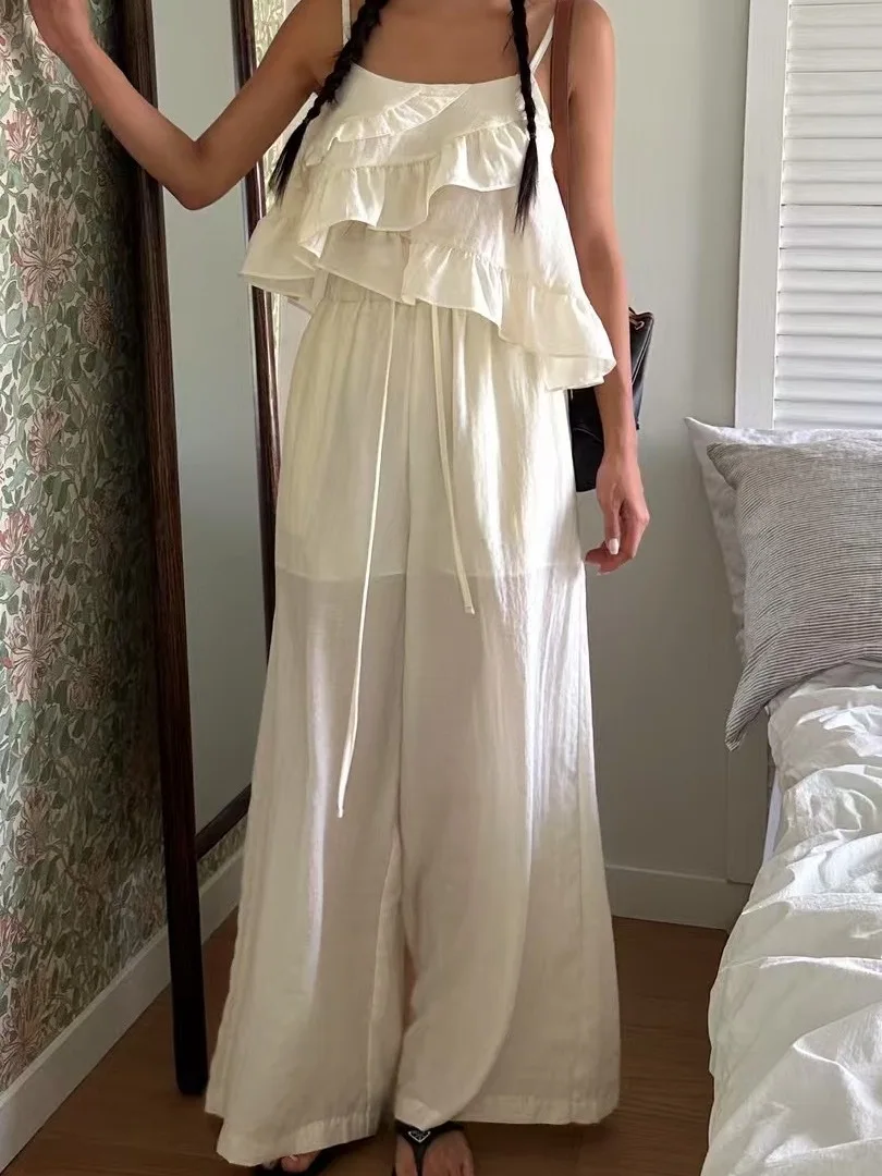 甘いレーストリムホルターセット女性の夏のカジュアルショートベストルーズ通気性ワイドレッグパンツツーピースセットファッショナブルなアンサンブル