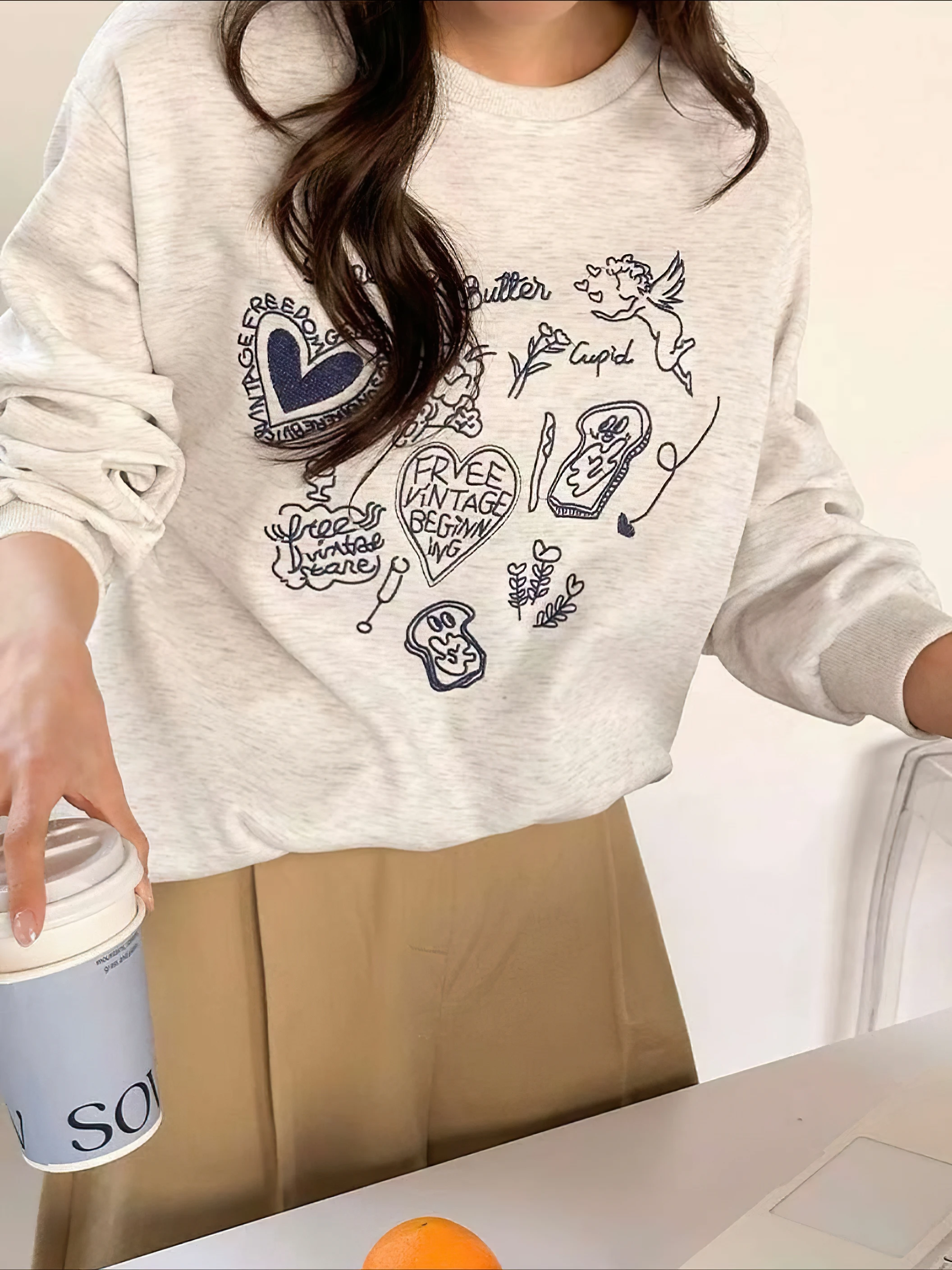 Women Casual Long Sleeve Pullover Top Fashion Lightgrey Heart Embroidery Rabbit Design Top Lady Loose Hoodies Streetwears 2026