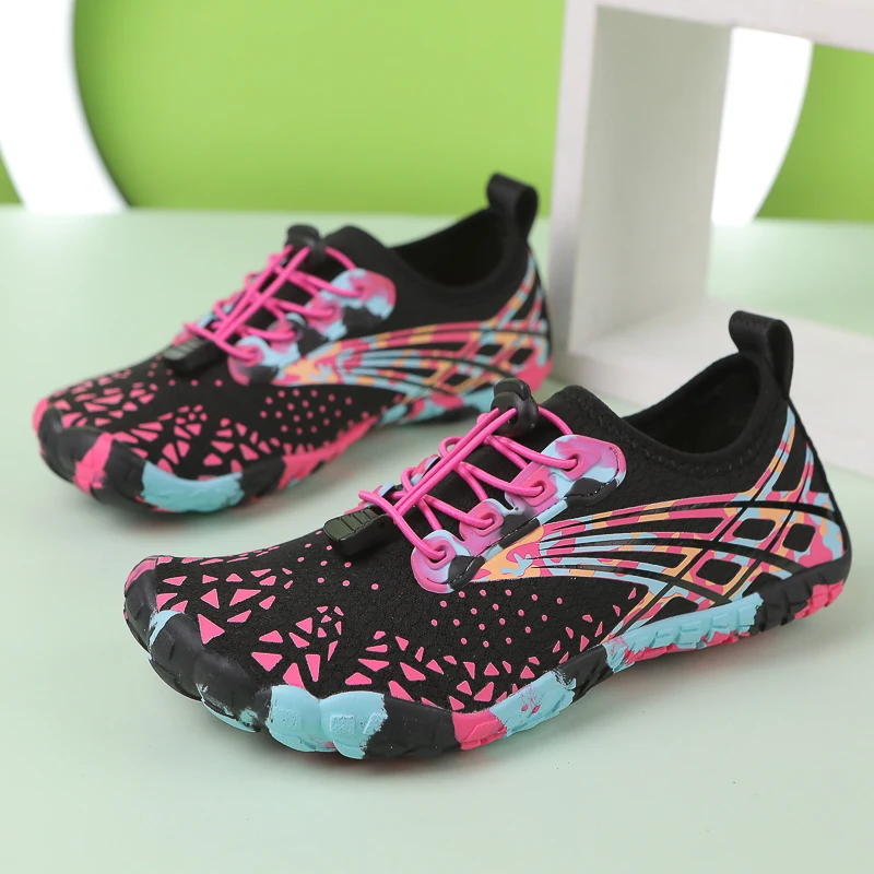 Qiuck Drying Aqua Shoes Women's Water Shoes Swimming Barefoot Five Fingers Aqua Shoes Colorful Beach Seaside Light Sneakers